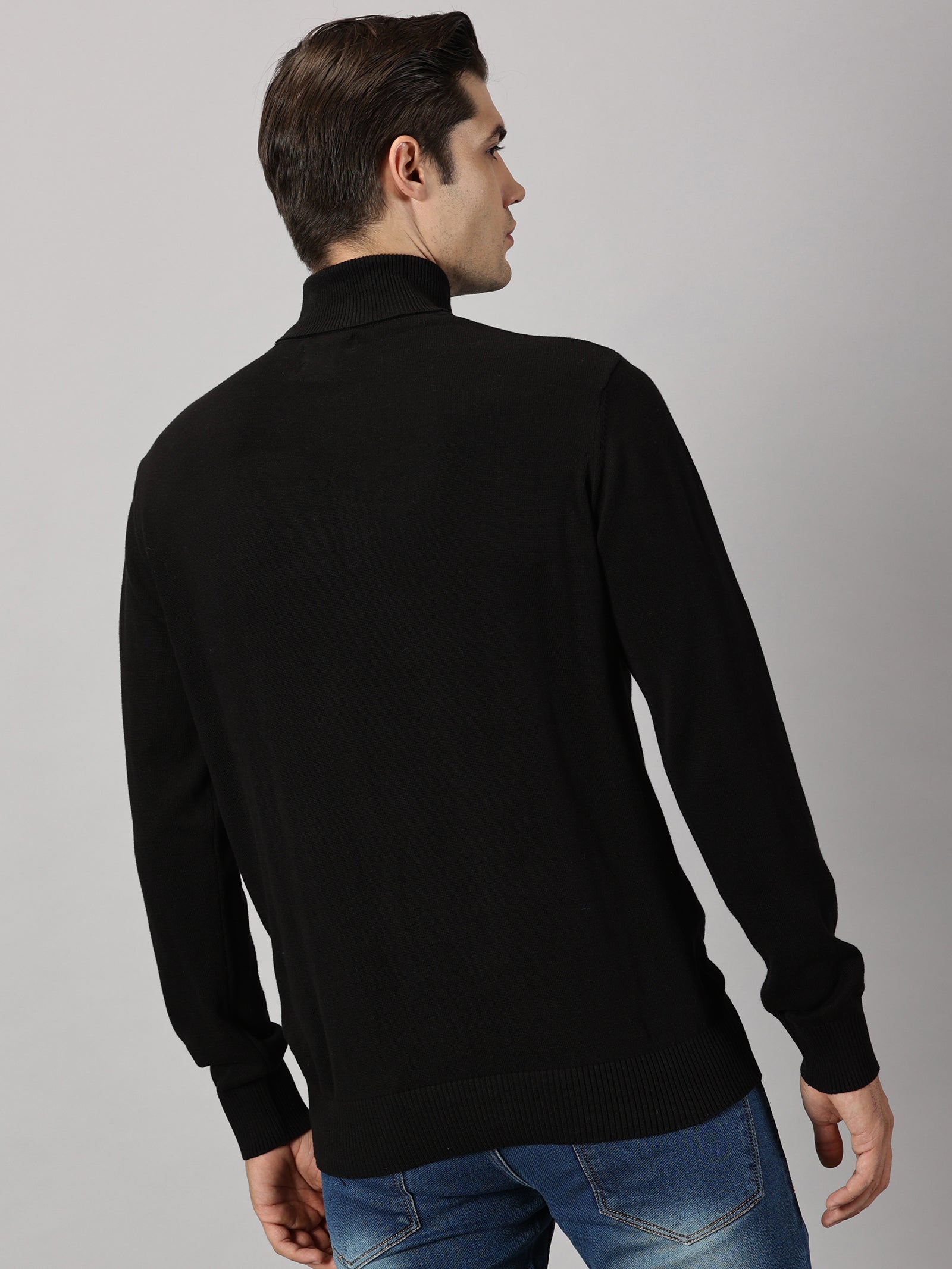 Winter Essential Turtle Neck Sweater