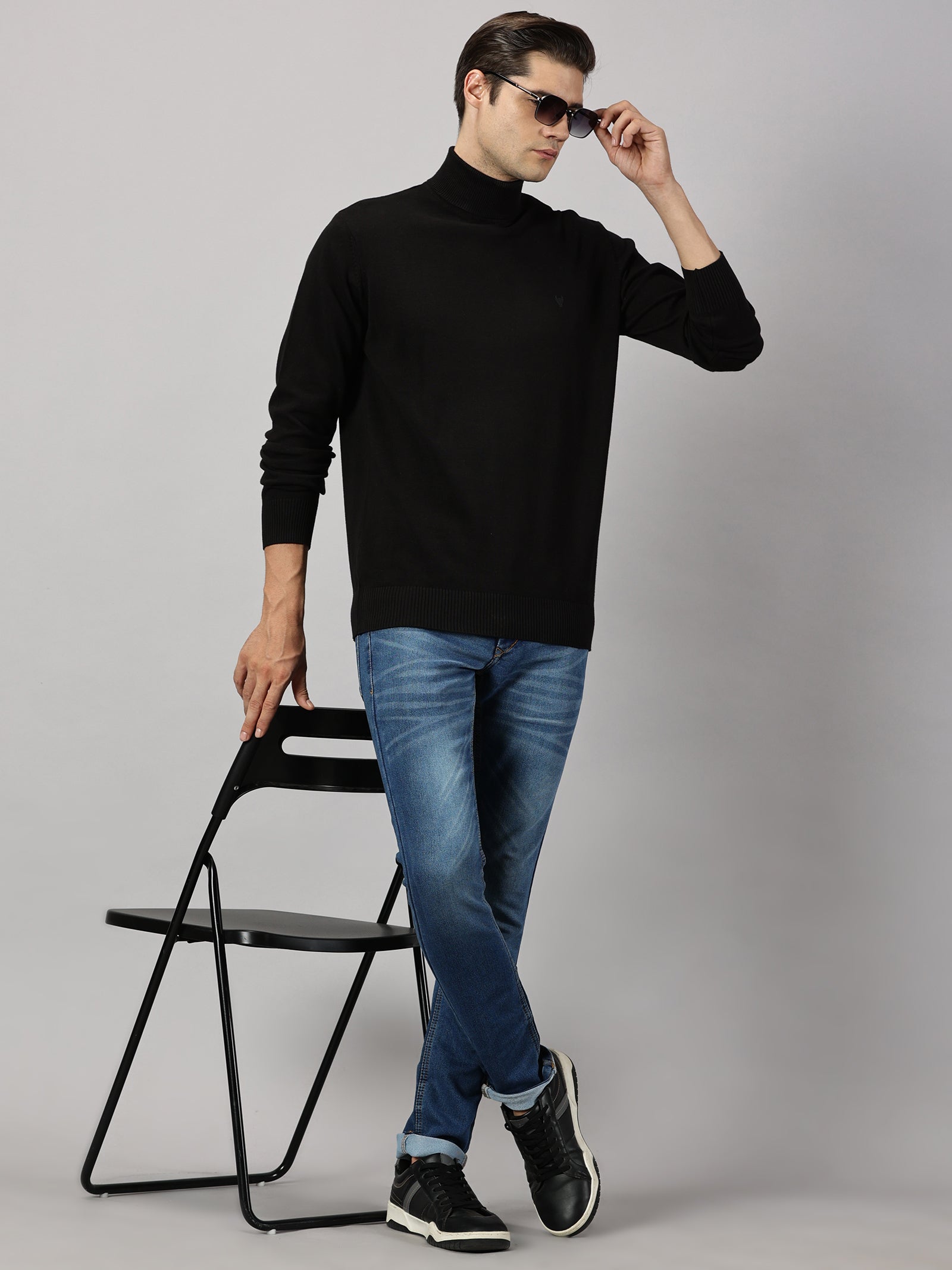Winter Essential Turtle Neck Sweater