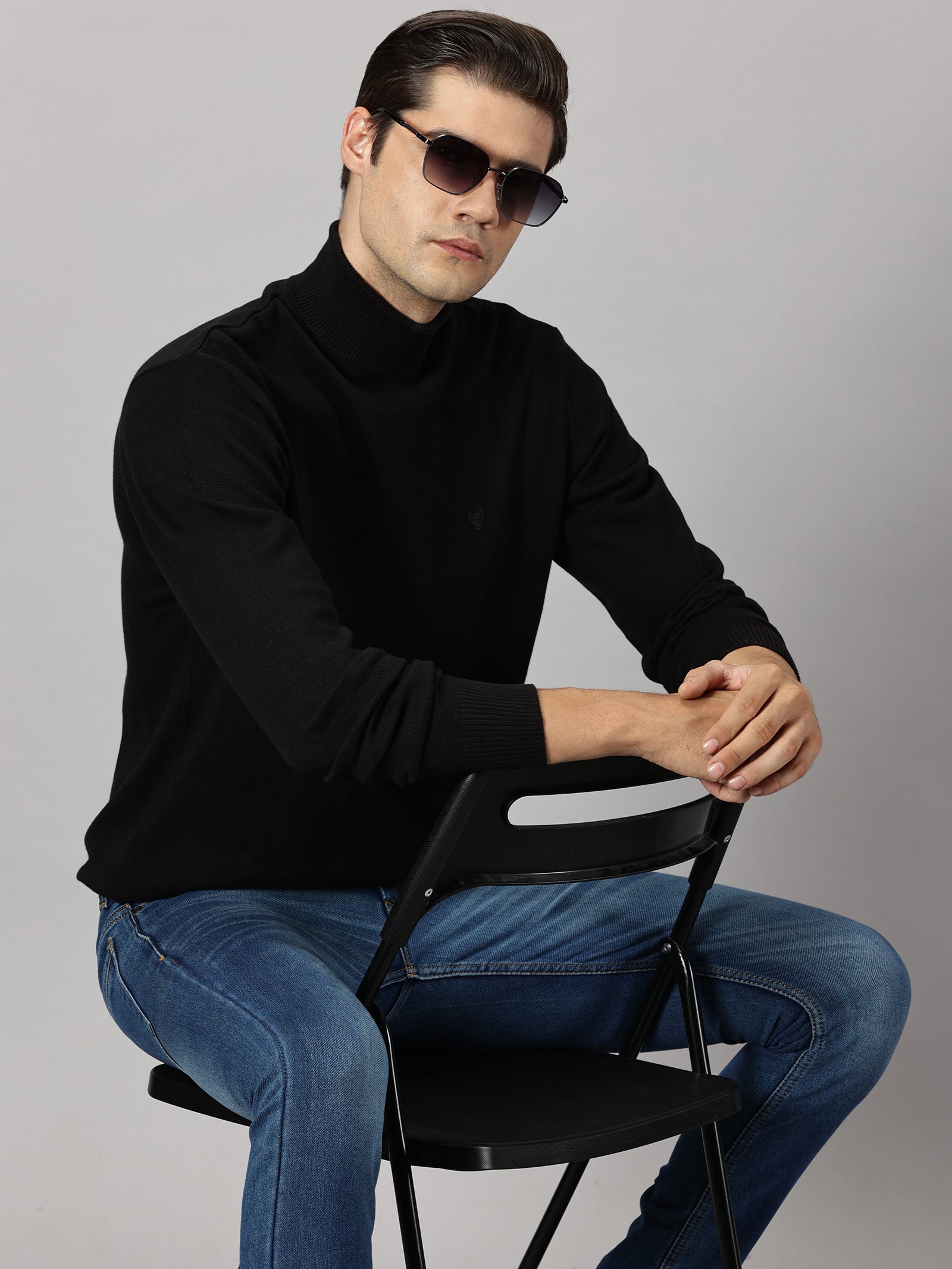 Winter Essential Turtle Neck Sweater